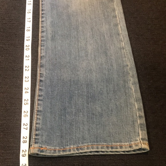 NWT Old Navy The Flirt Jeans Medium Wash Boot Cut 5 Pocket Jeans-Size-12 Short - Picture 8 of 11